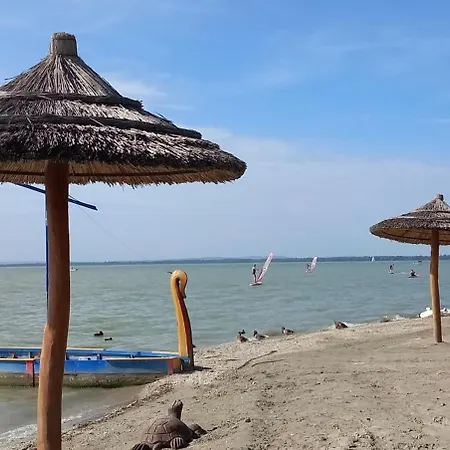 Almond * Vonyarcvashegy