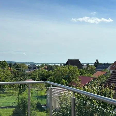 Almond * Vonyarcvashegy