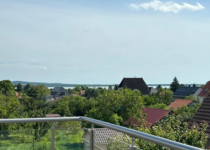 Almond * Vonyarcvashegy